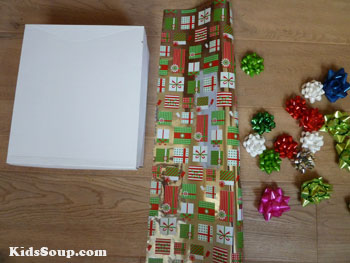 Feinmotorik mit Geschenkschleifen