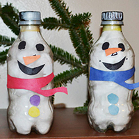 Flaschen-Schneemann - Feinmotorik und Bastelidee fur Kinder