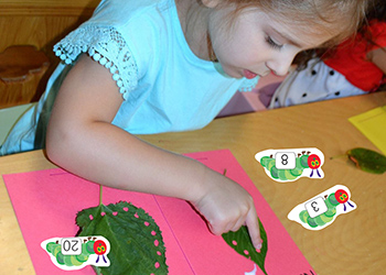Die Raupe Nimmersatt - Zählen, Ziffern und Mengen spiel fur Kindergarten und Kita
