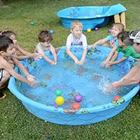 Wasser-Spaß im Sommer – Planschen und Singen Wasser-Spaß im Sommer – Planschen und Singen